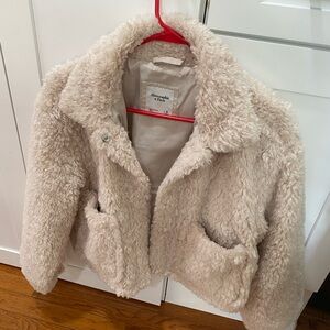 Abercrombie & Fitch Cozy Tan Jacket. Size Medium. Great condition!
